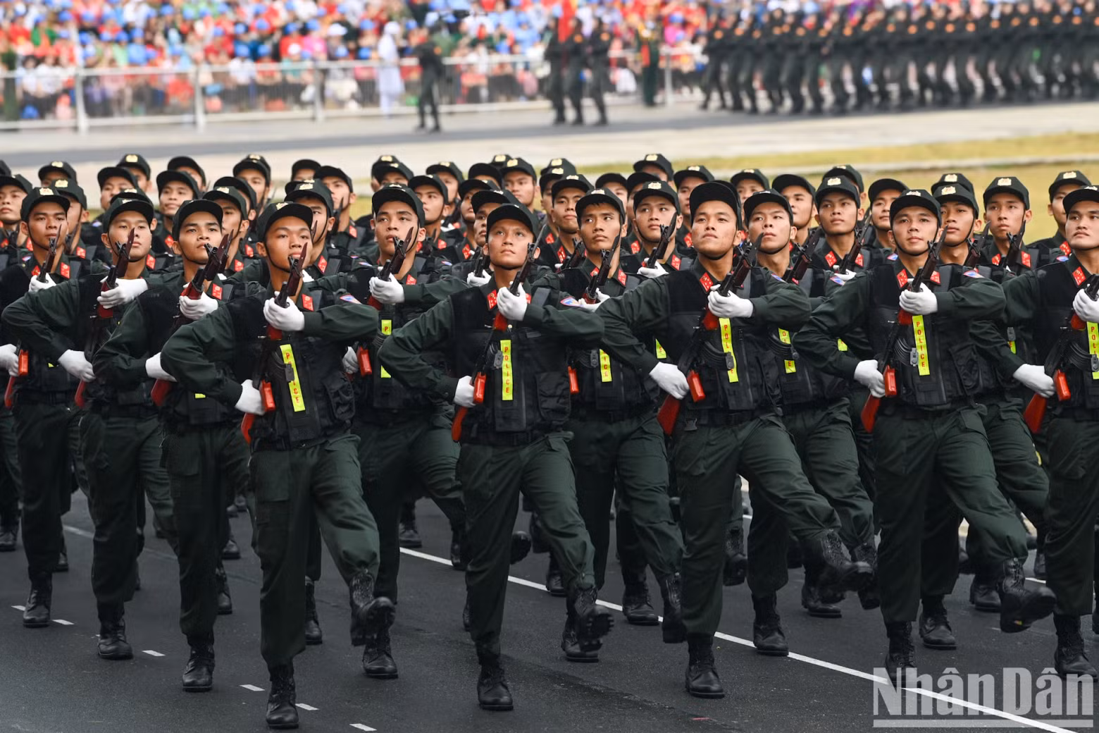 The formation of male officers of the Mobile Police.