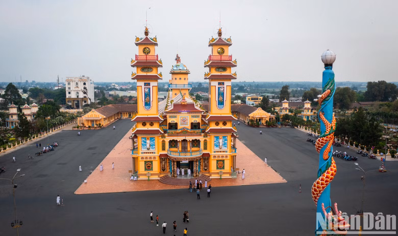 The centre of the project is the main temple, with a length of 135 metres and a width of 27 metres. There are many parts of the Holy See built to dimensions that are basic multiples of 9. The centre of the project is the main temple, with a length of 135 metres and a width of 27 metres. There are many parts of the Holy See built to dimensions that are basic multiples of 9.