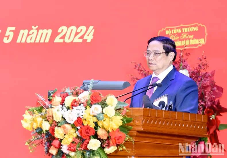 PM Pham Minh Chinh speaks at the working session. (Photo: NDO)