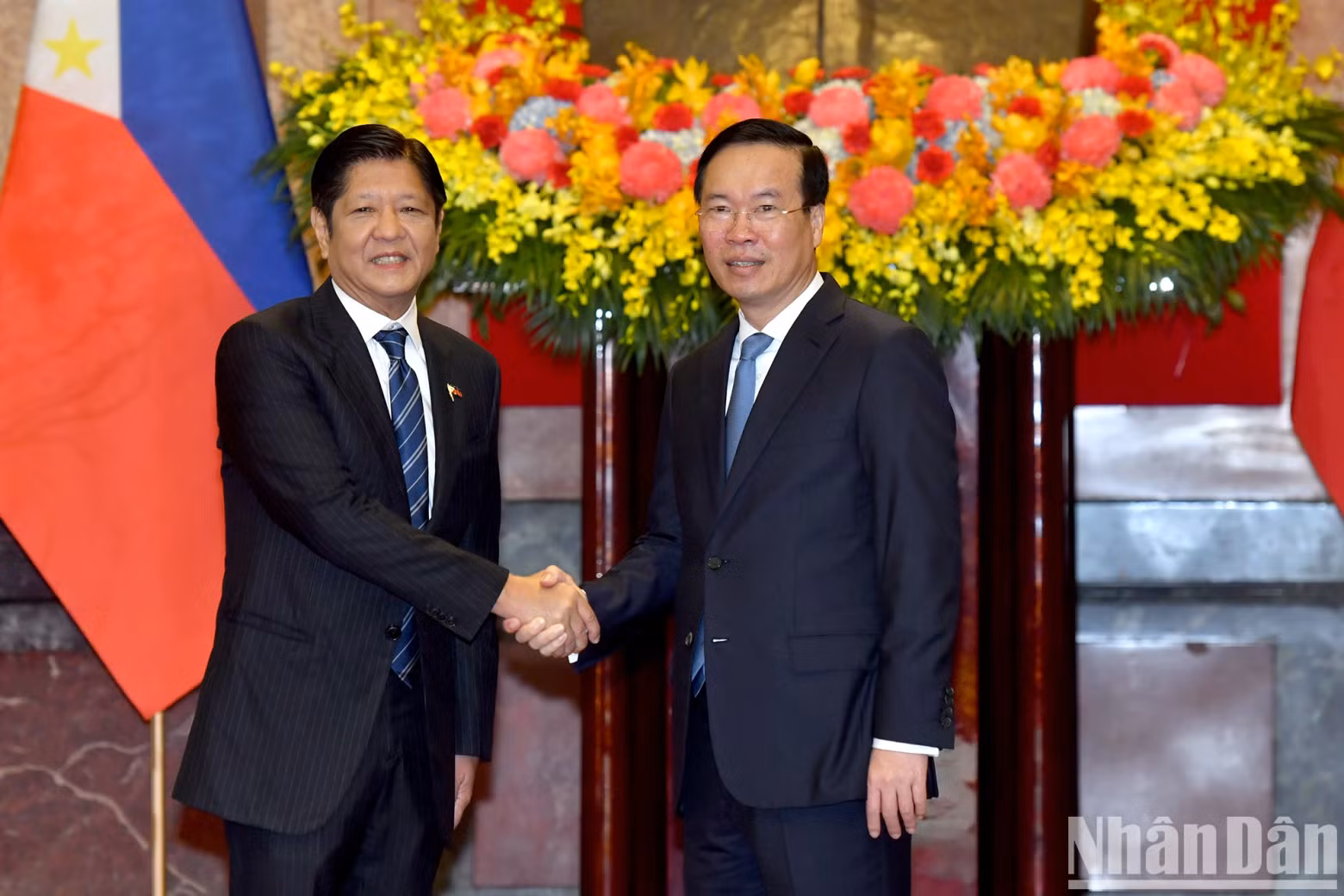 President Vo Van Thuong and his Philippine counterpart Ferdinand Romualdez Marcos Jr.