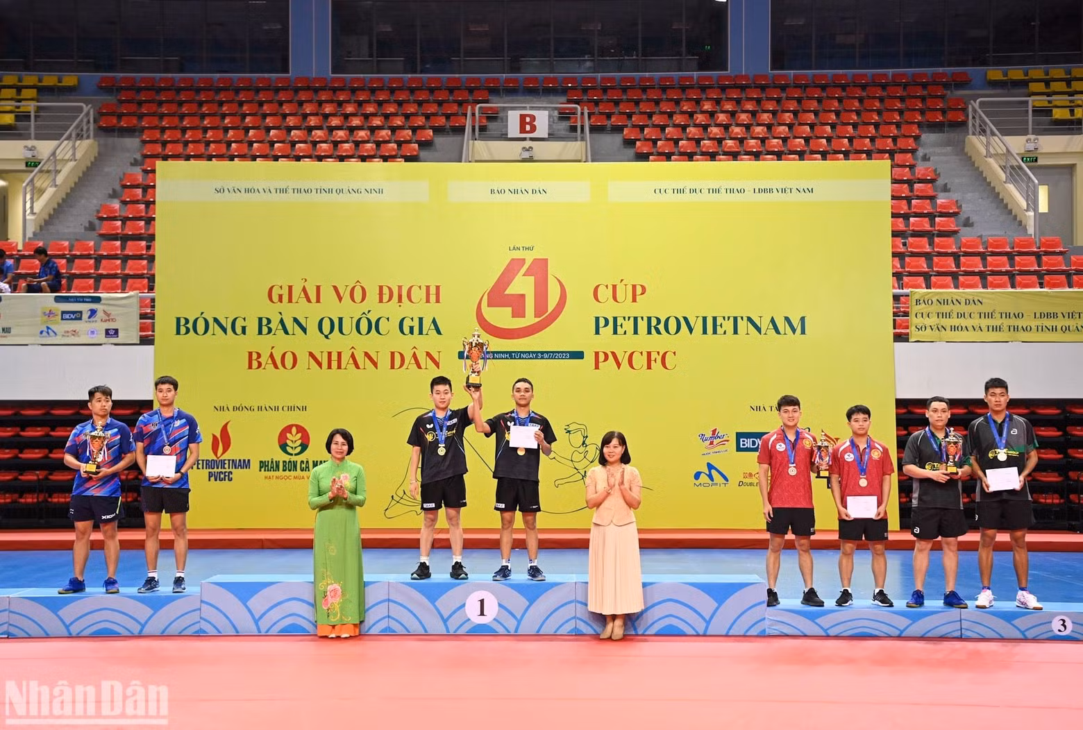 The winners in the men's doubles event. The winners in the men's doubles event.