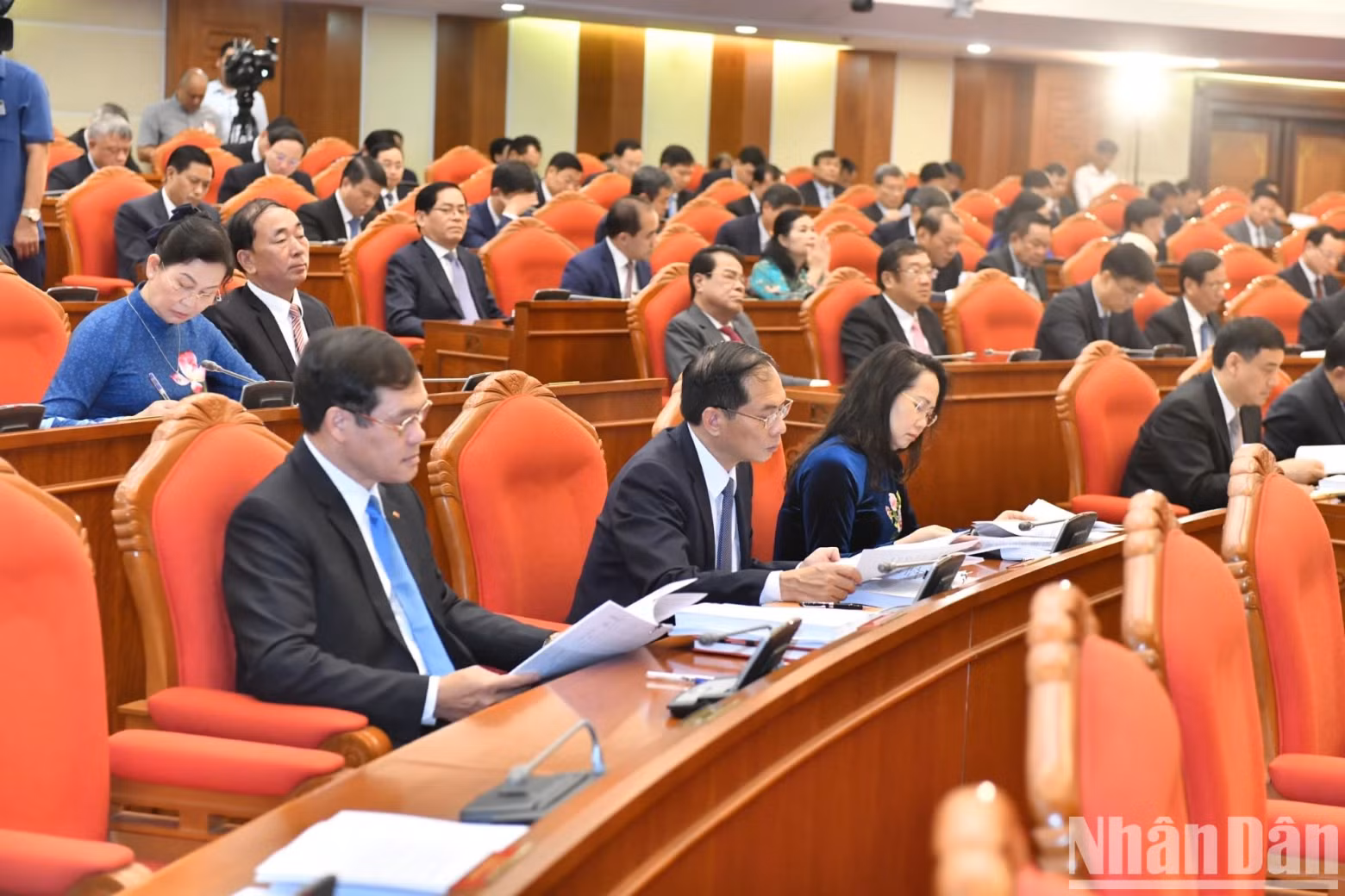 The delegates attend the plenum. The delegates attend the plenum.