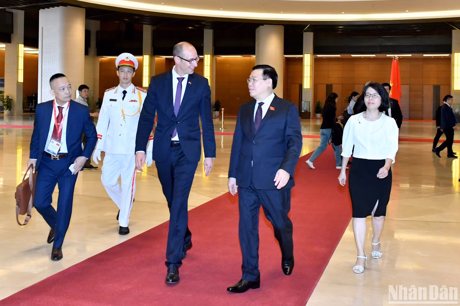 NA Chairman Vuong Dinh Hue and the President of the National Council of Switzerland Martin Candinas at the NA House.