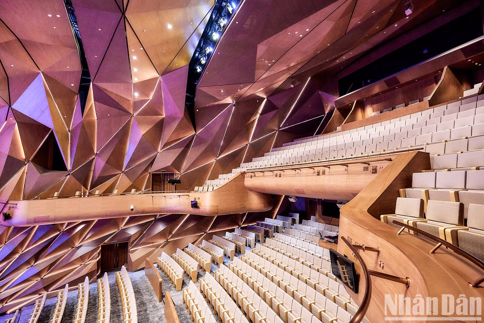 The sound system consists of Array and Constellation speakers, which are recessed in the wall and dome, that are stylised in the shape of rice leaves with honeycomb-like holes so that the audience can enjoy the sound from every corner.