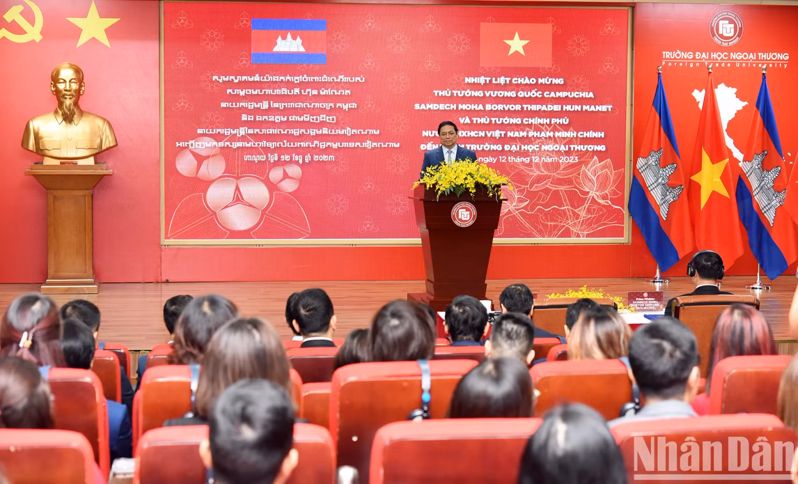 The Prime Minister asked Vietnamese and Cambodian students to study hard, support together in life, and cultivate good friendships.