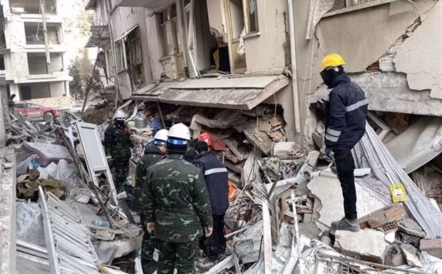 Some 6,400 buildings in Turkey collapse after the two earthquakes and more than 430 aftershocks. (Photo: VNA)