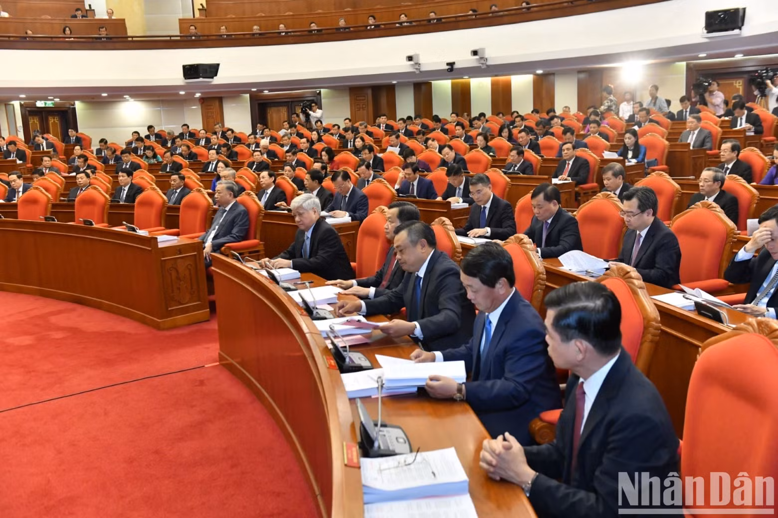 The delegates attend the plenum. The delegates attend the plenum.