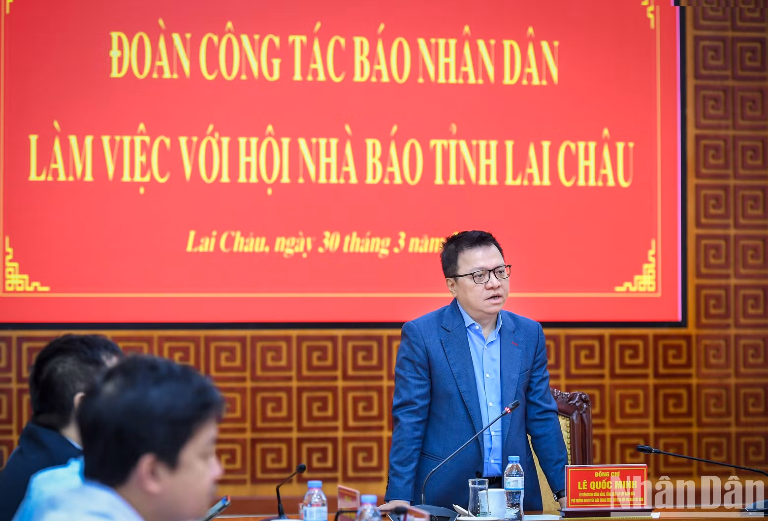 Concluding the working session, Nhan Dan Newspaper’s Editor-in-chief Le Quoc Minh asked the Provincial Journalists’ Association and press agencies of Lai Chau Province, to further uphold their role and improve professionalism, to meet the development trend of the modern press.