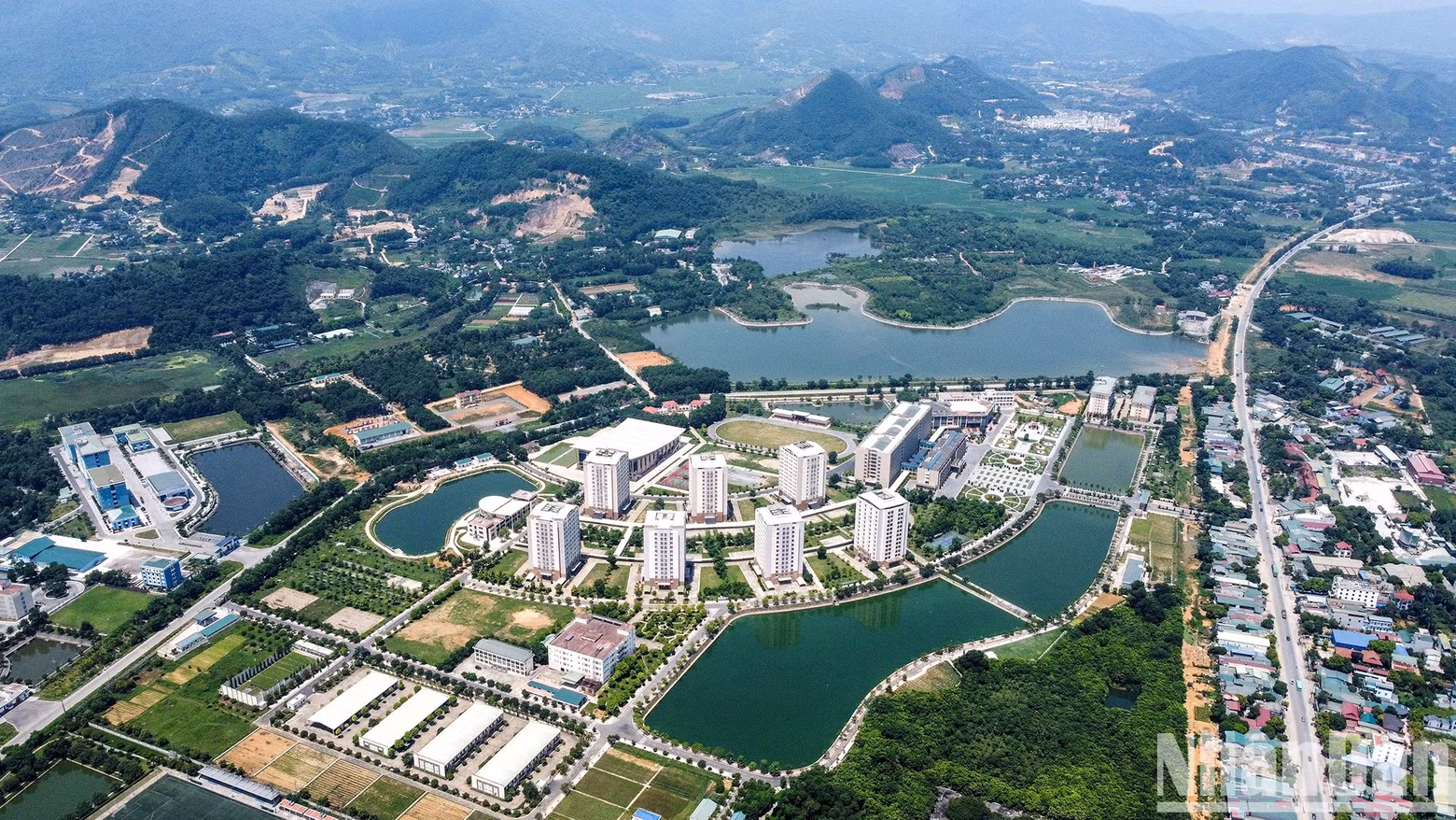 In Pictures: Outstanding projects in Hanoi after 15 years of administrative boundary expansion ảnh 9