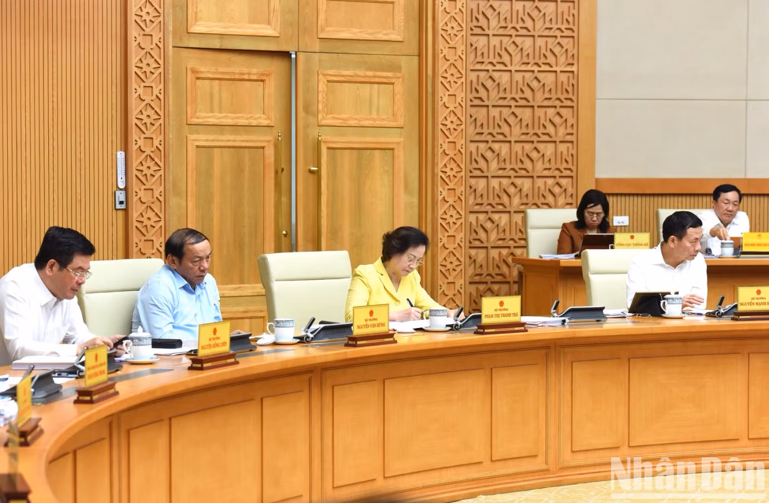 Leaders from the ministries attend the Cabinet meeting. Leaders from the ministries attend the Cabinet meeting.