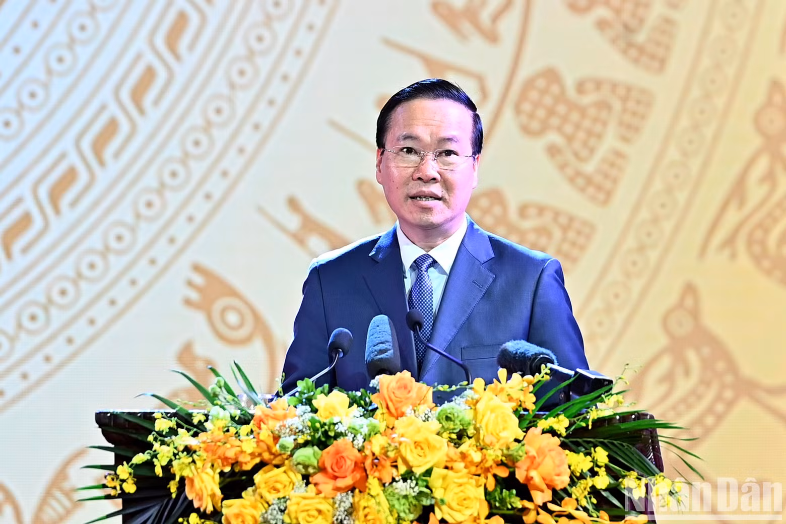 President Vo Van Thuong speaks at the ceremony.