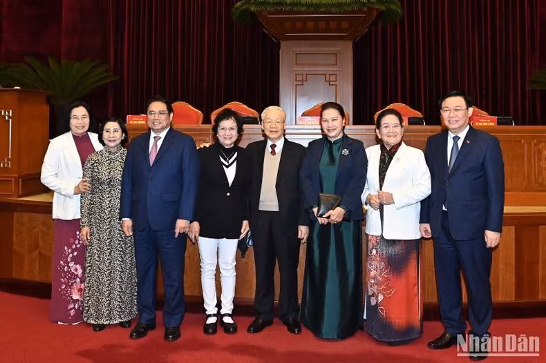 Party General Secretary Nguyen Phu Trong, PM Pham Minh Chinh, NA Chairman Vuong Dinh Hue and other delegates attend the conference.