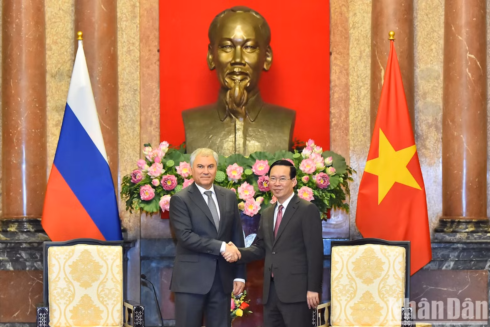President Vo Van Thuong and Russian State Duma Chairman Vyacheslav Viktorovich Volodin at the reception.