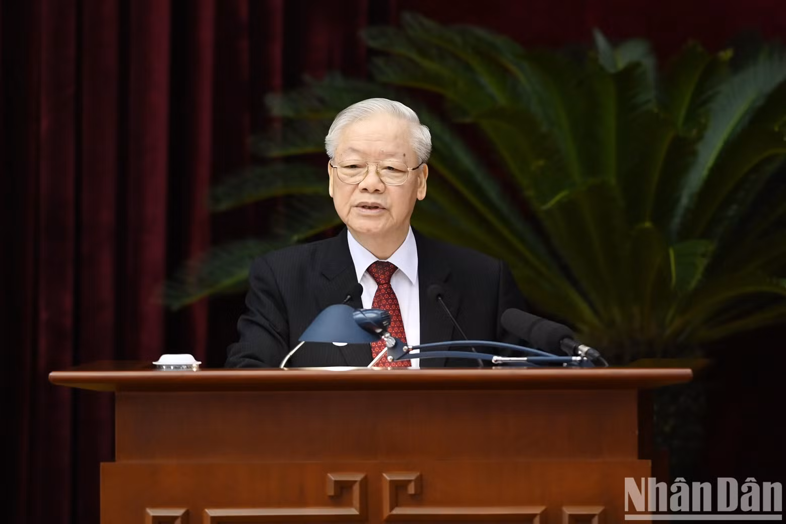 Party General Secretary Nguyen Phu Trong delivers an opening speech for the eighth plenum of the 13th Party Central Committee. Party General Secretary Nguyen Phu Trong delivers an opening speech for the eighth plenum of the 13th Party Central Committee.