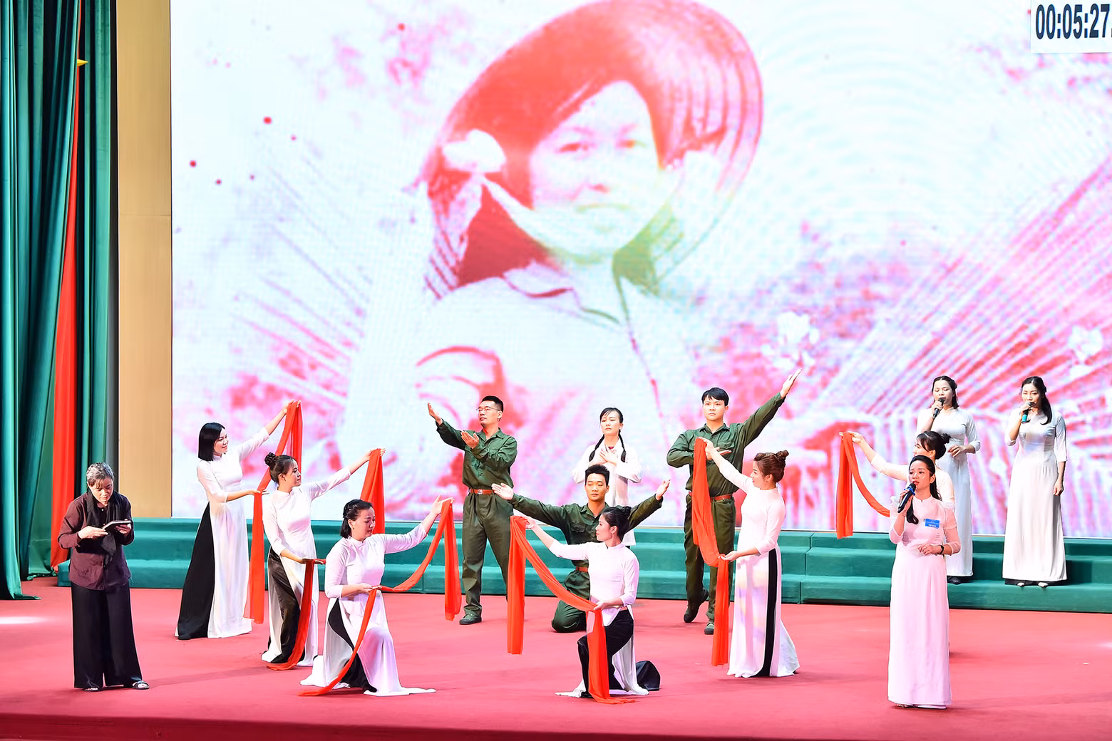 In the round of talent, teams demonstrate their cultural and artistic talents such as dancing, singing, jumping, and acting (skits); martial arts performances, gymnastics, dance sports, zumba, aerobics; and painting.