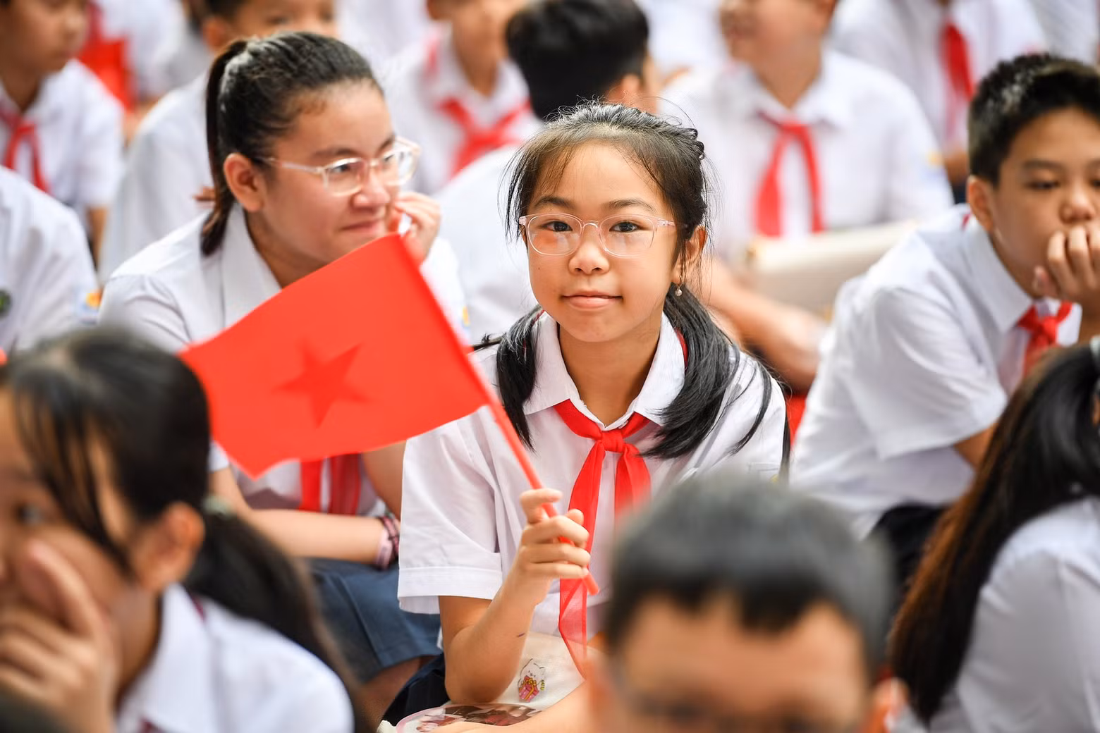 Joy shines on the faces of students at Hoang Hoa Tham School. (Photo: THANH DAT)