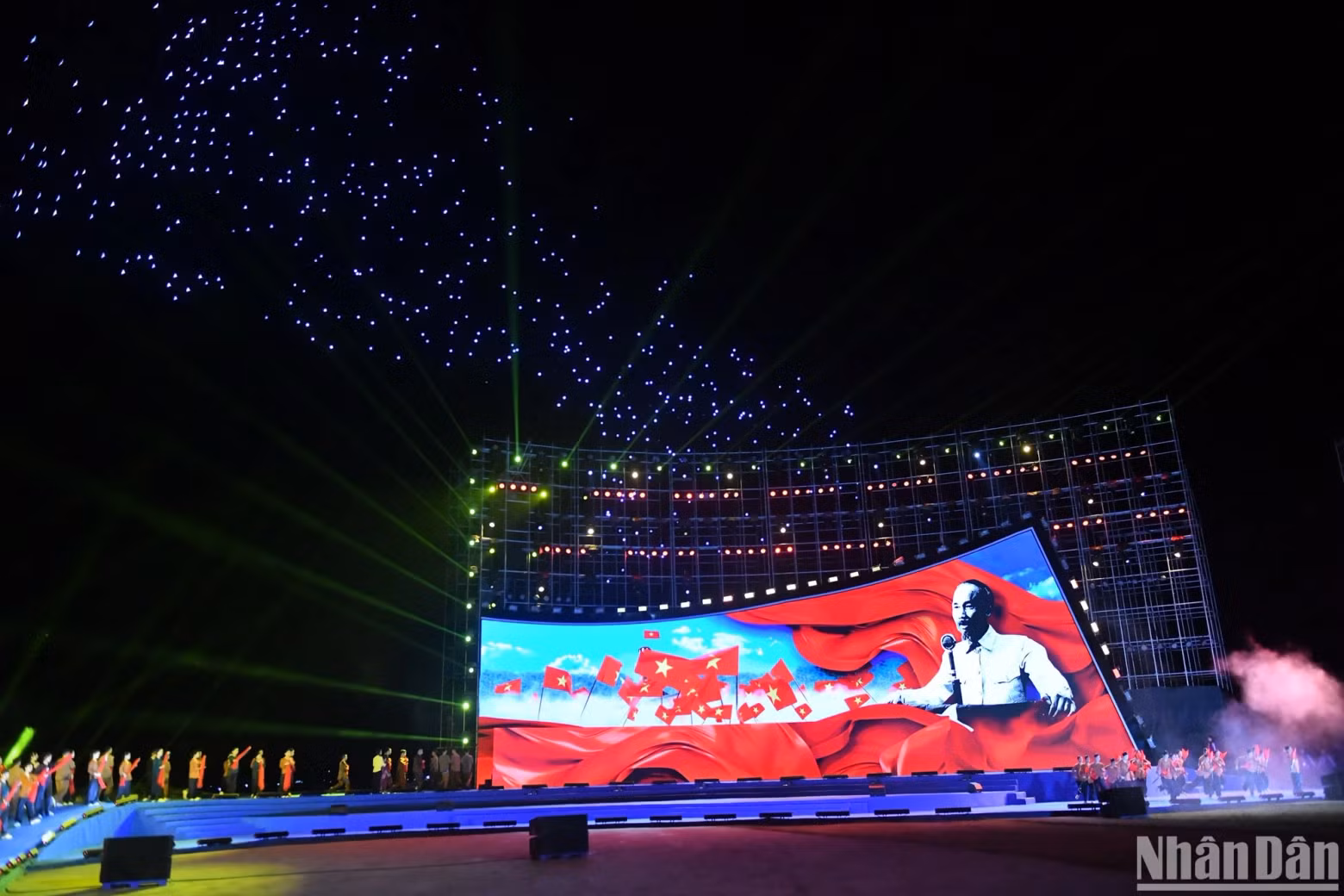 President Ho Chi Minh solemnly read the Declaration of Independence declaring to the entire nation, compatriots and the world about the birth of the Democratic Republic of Vietnam, now the Socialist Republic of Vietnam.