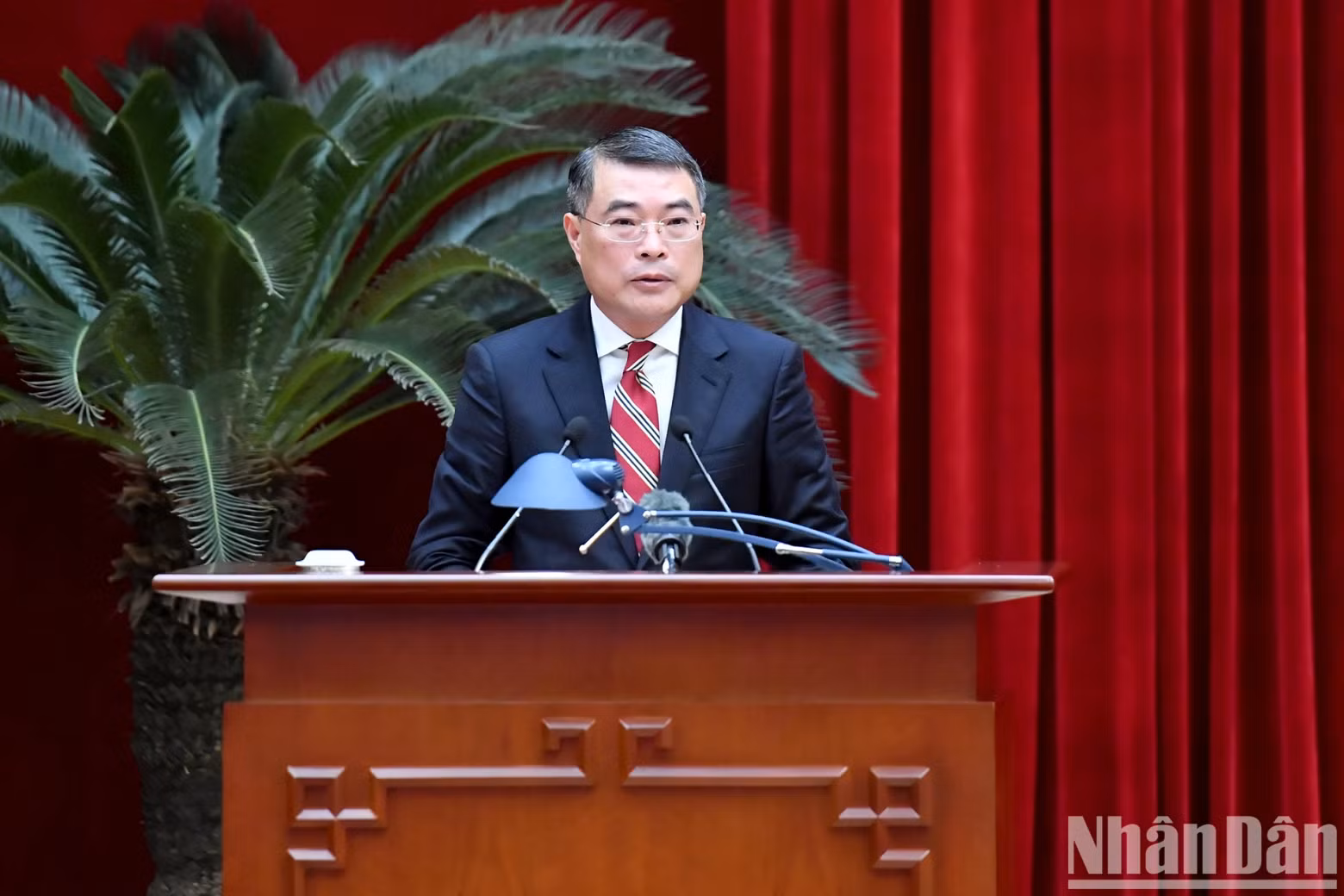 Politburo member, Secretary of the Party Central Committee and Head of the PCC's Organisation Commission Le Minh Hung speaks at the conference. Politburo member, Secretary of the Party Central Committee and Head of the PCC's Organisation Commission Le Minh Hung speaks at the conference.