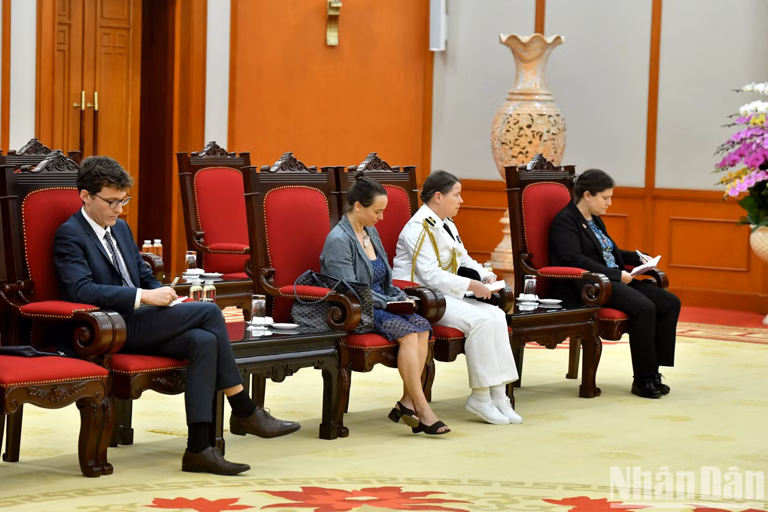 Delegates accompanying Ambassador Olivier Brochet attend the meeting.