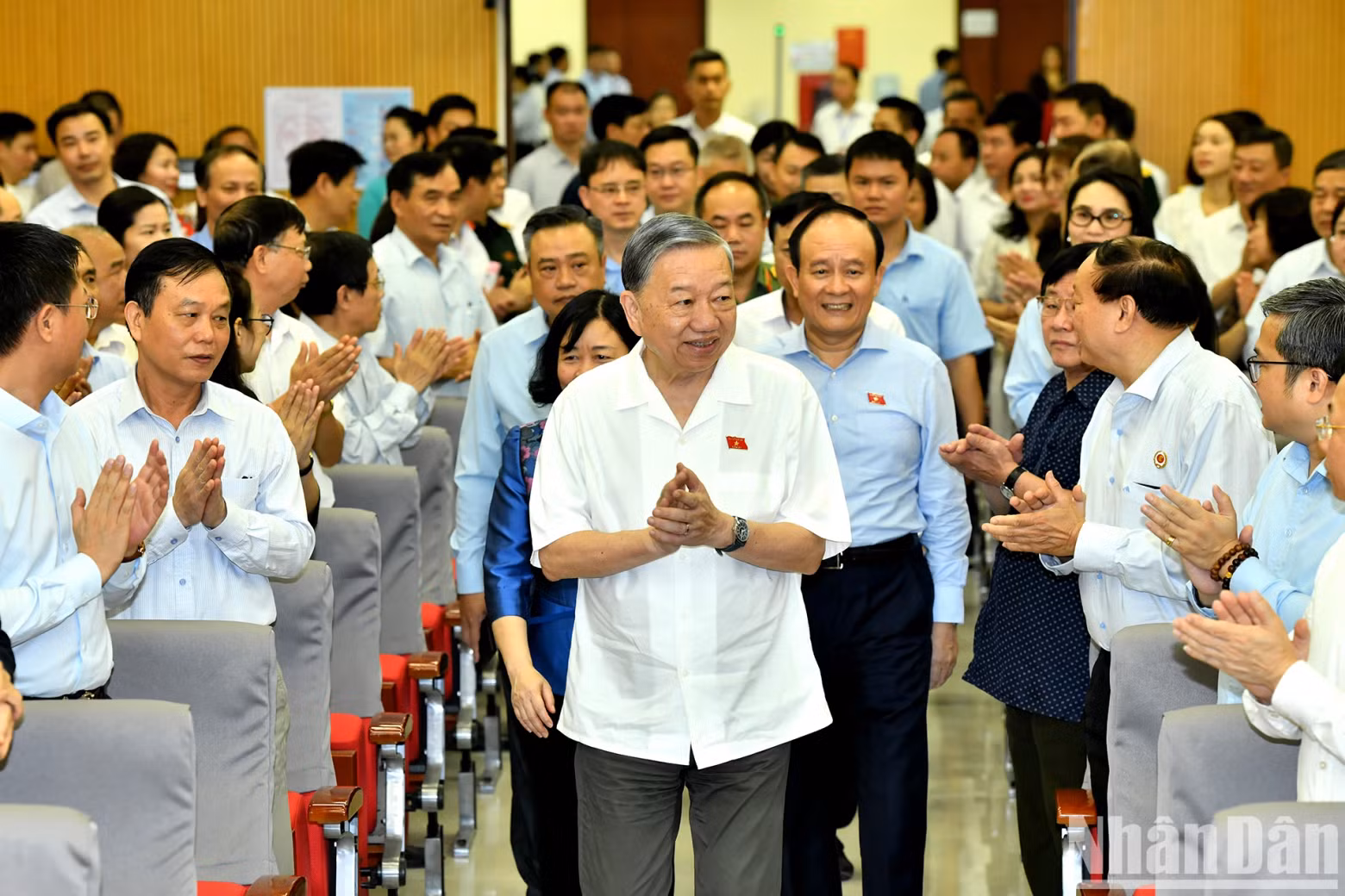 Party General Secretary To Lam meets with voters from Ba Dinh, Hai Ba Trung, and Dong Da districts on April 17. (Photo: NDO) Party General Secretary To Lam meets with voters from Ba Dinh, Hai Ba Trung, and Dong Da districts on April 17. (Photo: NDO)