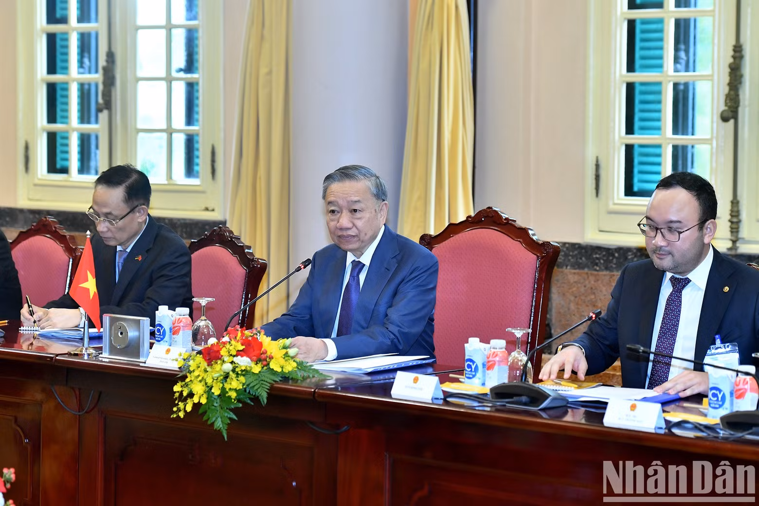 General Secretary and President To Lam speaks at the talks.