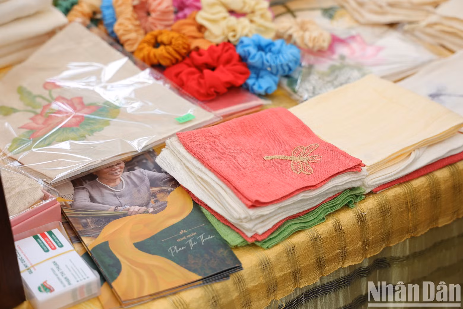 With their clever hands, artisans have created unique products from lotus silk.