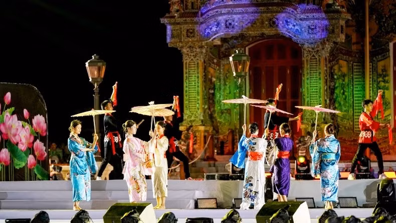 A performance by Japanese artists.