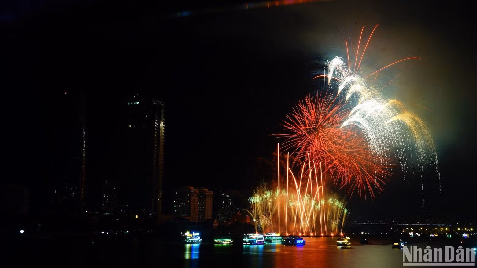 Fireworks exploded over Da Nang. Fireworks exploded over Da Nang.