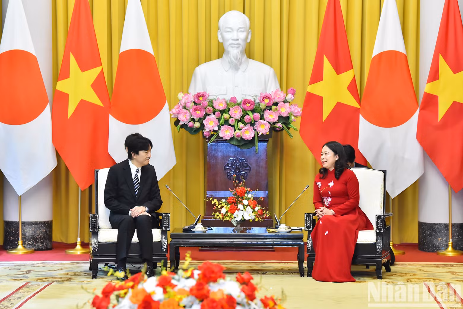 Vice President Vo Thi Anh Xuan and Japan's Crown Prince Akishino hold talks after the welcome ceremony. Vice President Vo Thi Anh Xuan and Japan's Crown Prince Akishino hold talks after the welcome ceremony.
