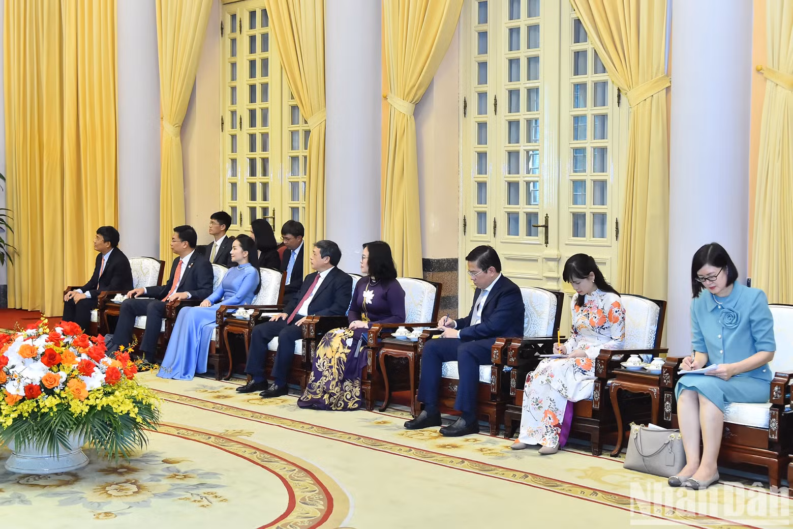 The Vietnamese delegation at the talks. The Vietnamese delegation at the talks.