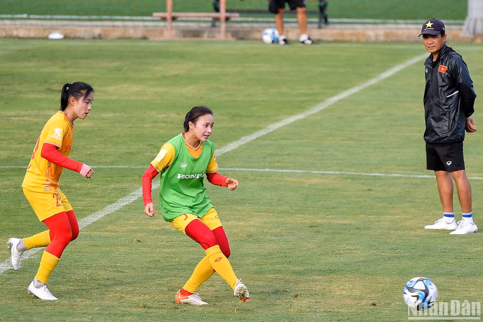 After the ten-day training camp in Hanoi, the team will leave for another course in New Zealand on July 5.