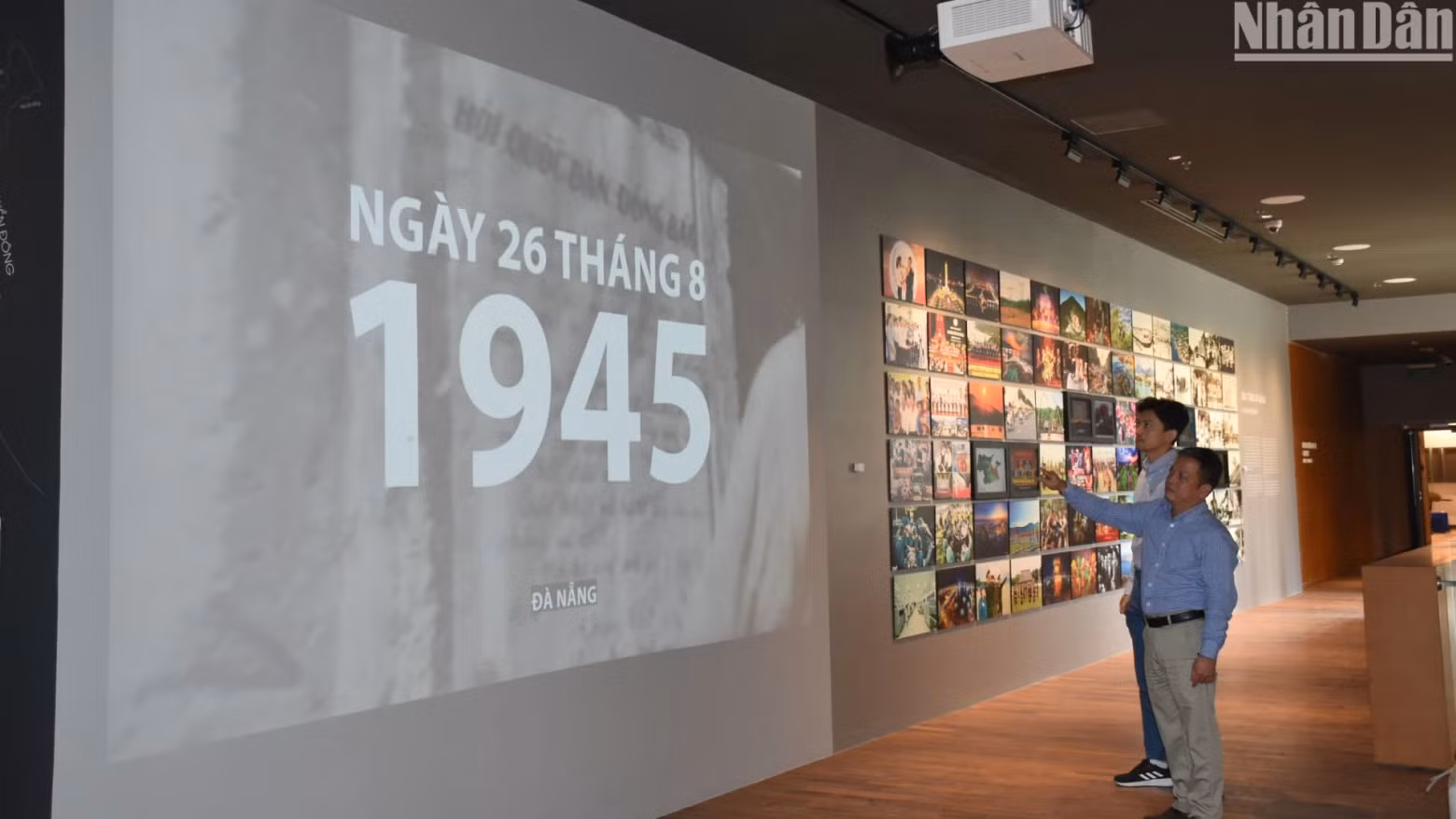 Automatic film projection system about Da Nang’s history. (Photo: ANH DAO) Automatic film projection system about Da Nang’s history. (Photo: ANH DAO)