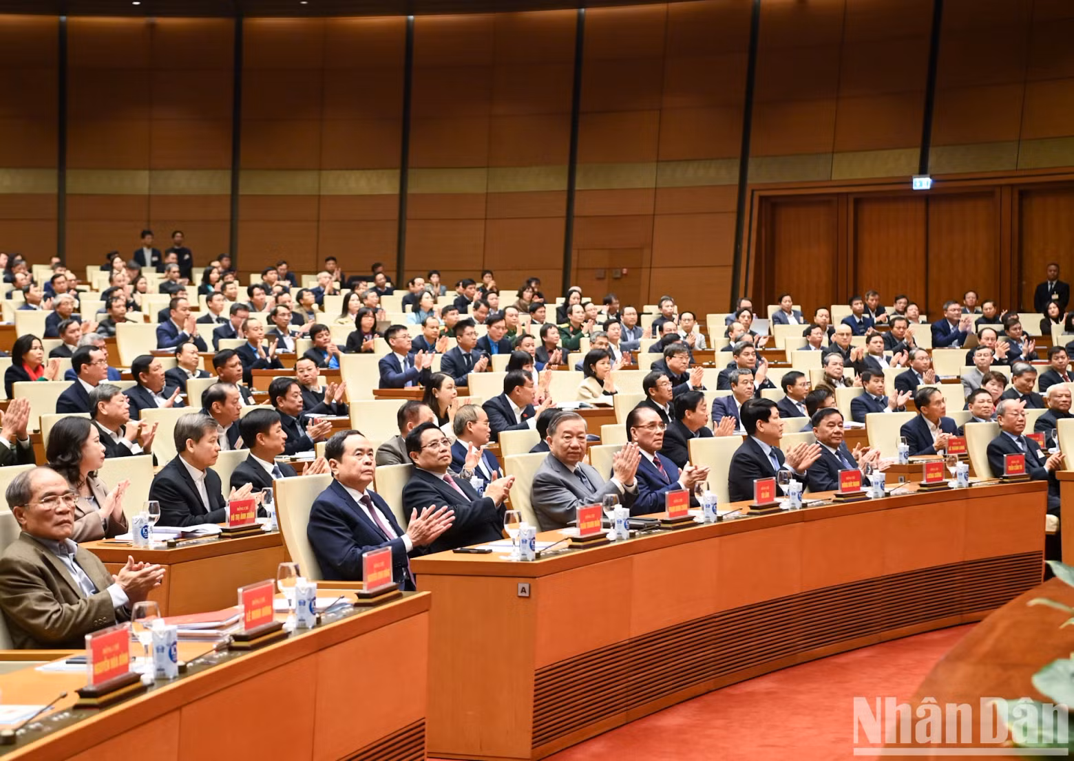 General Secretary To Lam, President Luong Cuong, Prime Minister Pham Minh Chinh, National Assembly Chairman Tran Thanh Man and Party and State leaders attend the conference.