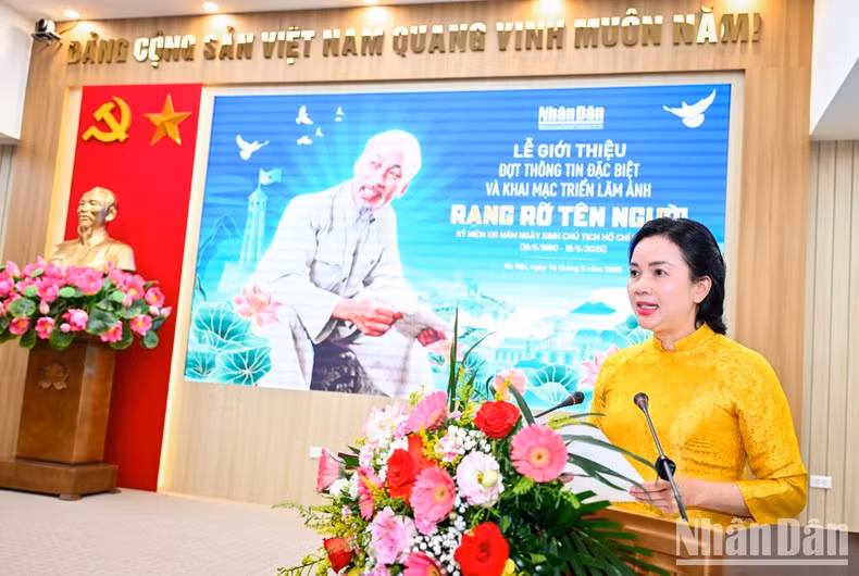 Le Thi Phuong, Director of the Ho Chi Minh Relics Site at the Presidential Palace spoke at the event Le Thi Phuong, Director of the Ho Chi Minh Relics Site at the Presidential Palace spoke at the event