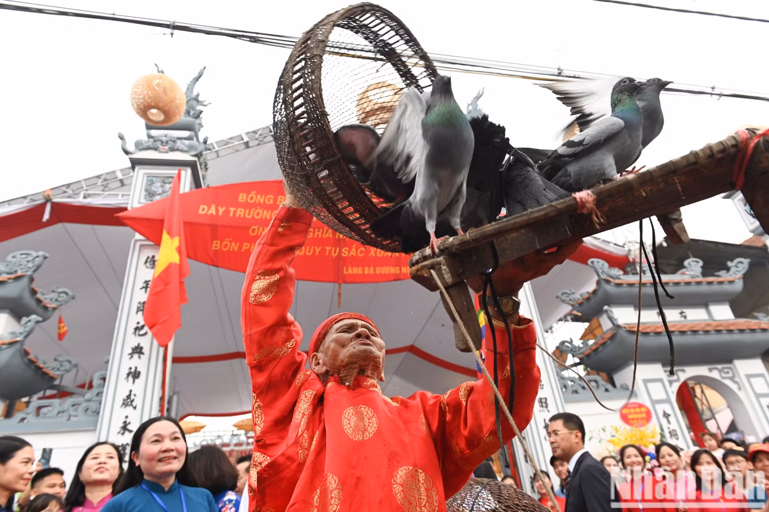 The ceremony also included the symbolic release of doves, representing wishes for peace.
