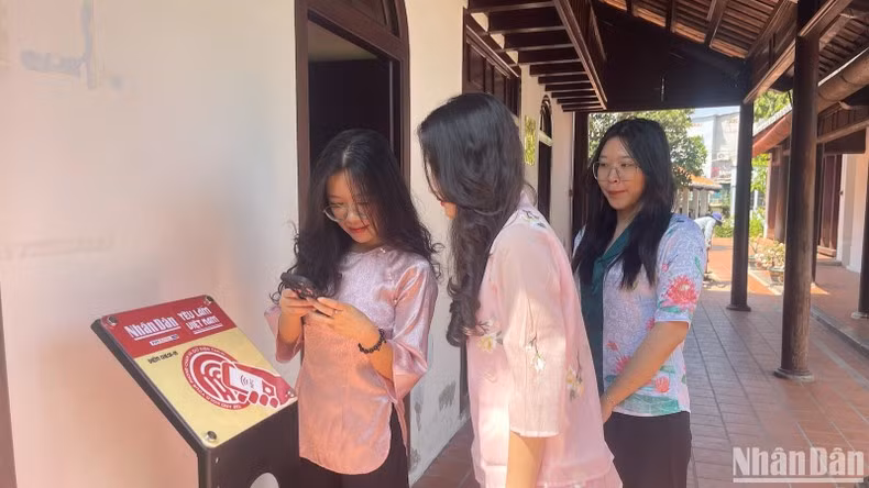 Tourists are enthusiastically posting photos on “Love Vietnam So Much”