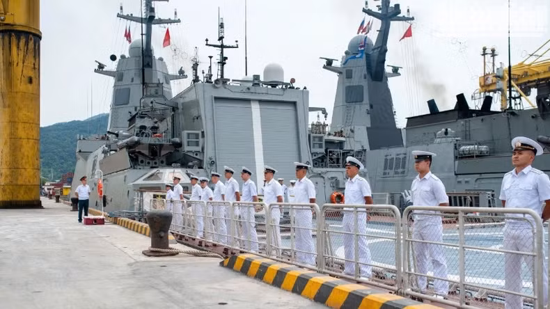 Sailors from the Russian Pacific Fleet ships in Da Nang.