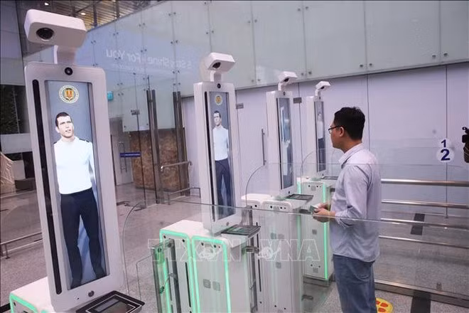 Automatic immigration gates at the Da Nang International Airport. (Photo: VNA)