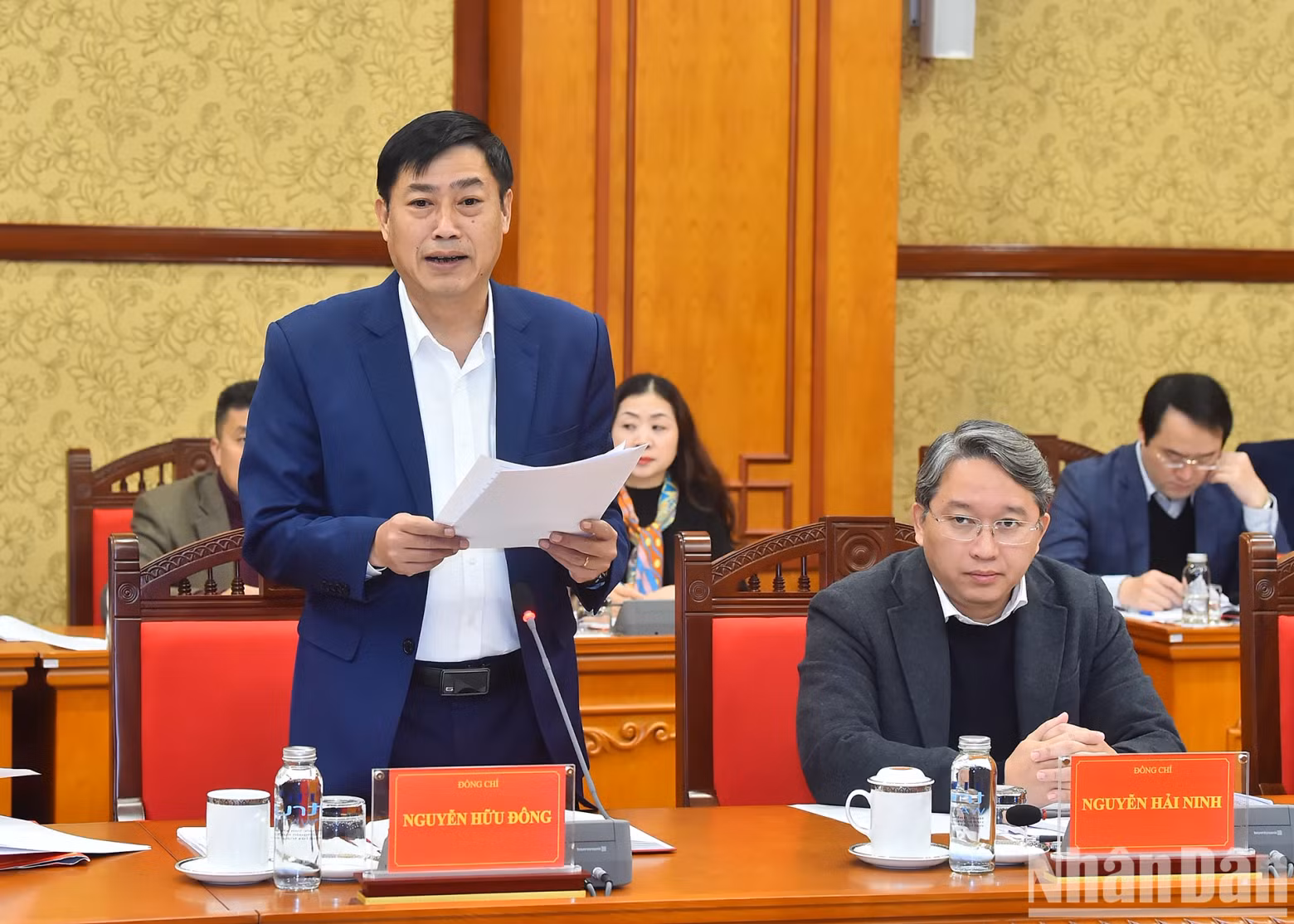 Vice Chairman of the Party Central Committee's Commission for Internal Affairs Nguyen Huu Dong speaks at the meeting. Vice Chairman of the Party Central Committee's Commission for Internal Affairs Nguyen Huu Dong speaks at the meeting.