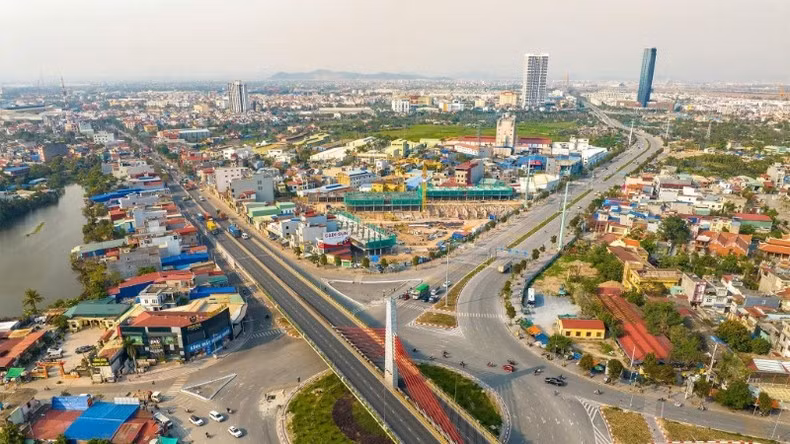 Key transport interchange on a major route connecting Hai Phong with Ha Noi and northern provinces. (Photo: DAM THANH) Key transport interchange on a major route connecting Hai Phong with Ha Noi and northern provinces. (Photo: DAM THANH)