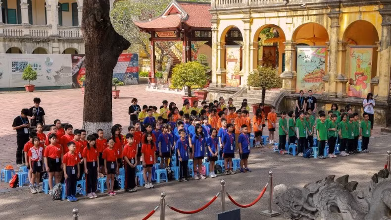 Heritage education at the Thang Long Imperial Citadel. Heritage education at the Thang Long Imperial Citadel.