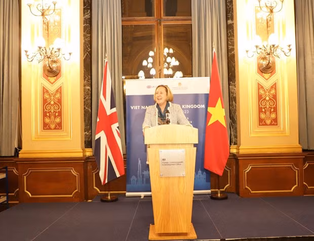 Anne-Marie Trevelyan, Minister of State in the Foreign, Commonwealth &amp; Development Office, speaks at the event. (Photo: VNA)