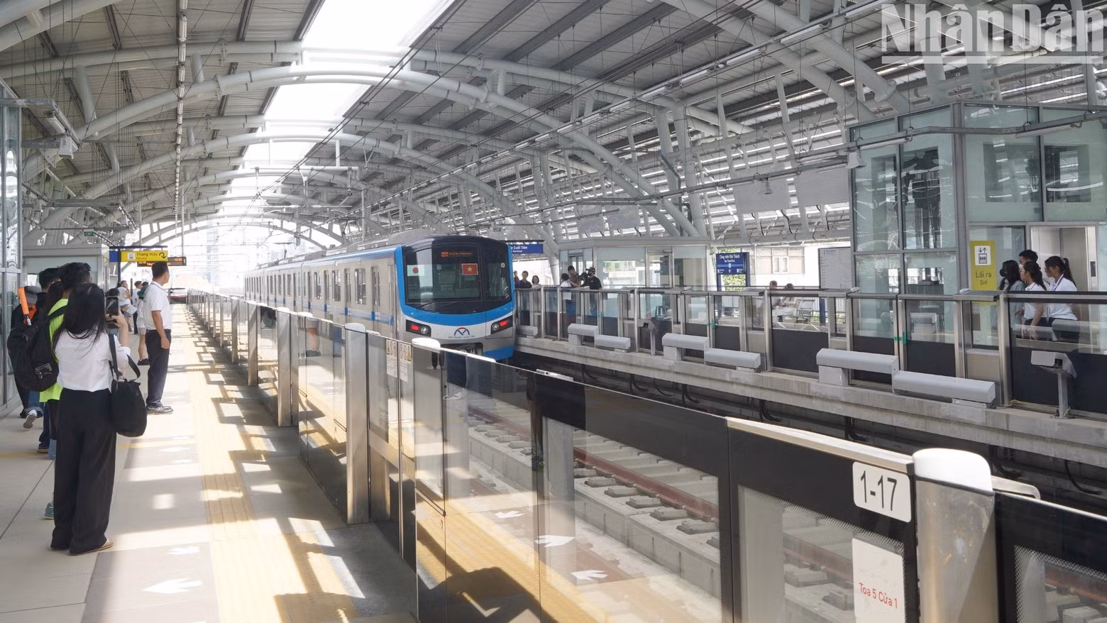 Trains run every 5-10 minutes, with around 200 journeys per day.