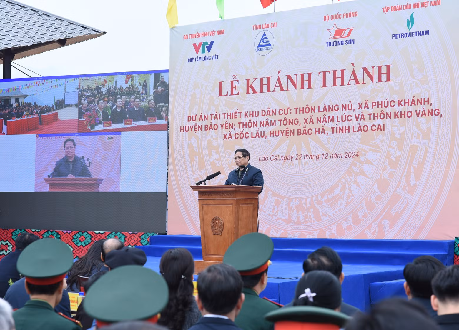 PM Pham Minh Chinh speaks at the inauguration ceremony of the resettlement areas of Lang Nu, Nam Tong and Kho Vang Villages.