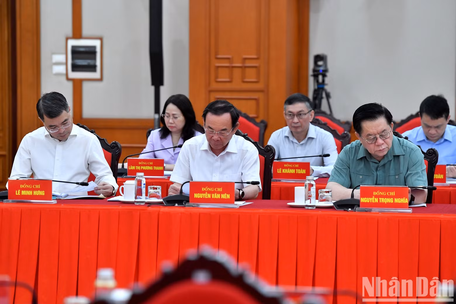 Party and State leaders at the meeting.
