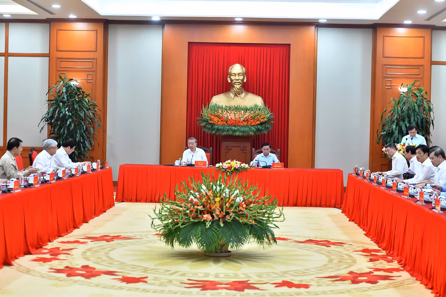 An overview of the meeting.
