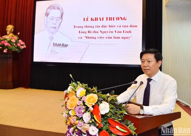 Deputy Head of the PCC's Commission for Communication and Education Tran Thanh Lam speaks at the ceremony of the Special Information Page. (Photo: THUY NGUYEN)