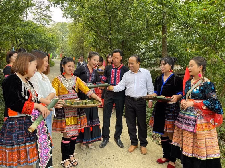 Sin Suoi Ho’s pristine landscape, environment, and hospitality contributed to the village being honoured with the ASEAN Community Tourism Award 2022. Sin Suoi Ho’s pristine landscape, environment, and hospitality contributed to the village being honoured with the ASEAN Community Tourism Award 2022.