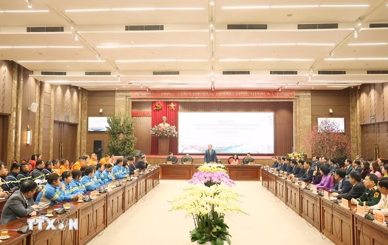 Party General Secretary To Lam extends his Tet wishes to the authorities and people of Hanoi (Photo: Thong Nhat/VNA)