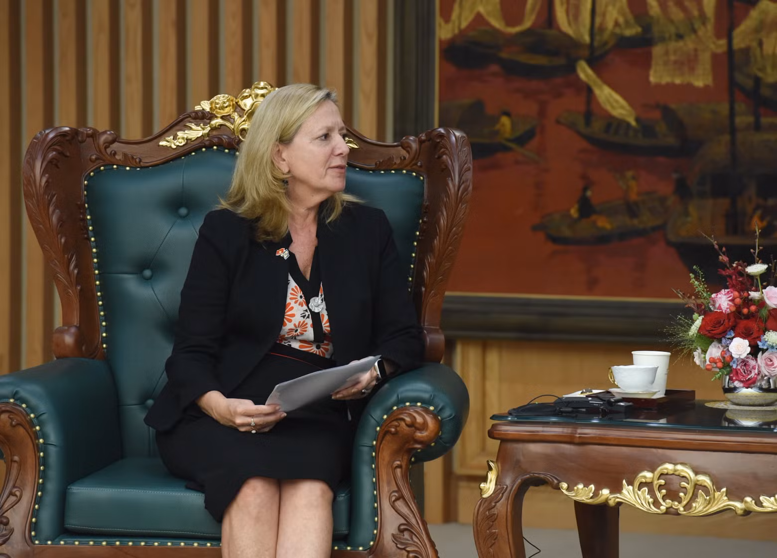 Mariam J. Sherman, WB Country Director for Vietnam, Cambodia and Laos speaks at the meeting.